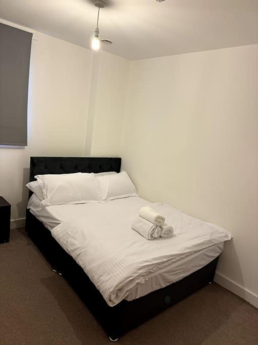 Two Bedrooms Flat In Stratford Londra Esterno foto